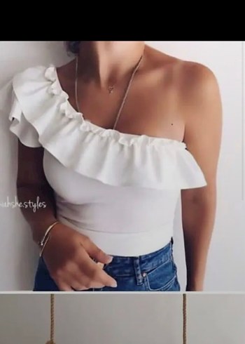 Beyaz Fırfırlı Straplez Mini Bluz