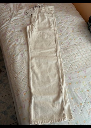 Pull and Bear Kadın Beyaz Midi Loose Fit Kot Pantolon