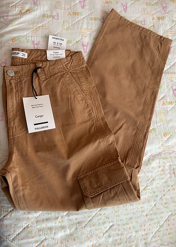 Pull and Bear Kahverengi Kemerli Kadın Kumaş Pantolon