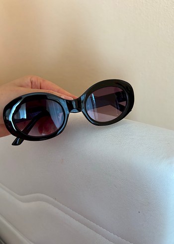 Parlak Siyah Minimalist Gotik Kadın Gözlüğü