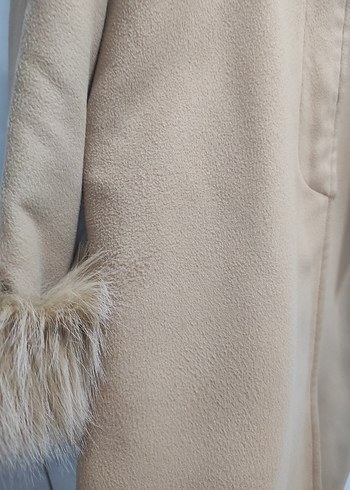 Bej Uzun Kadın Kaban Kürklü Kol Detaylı - Görsel 4