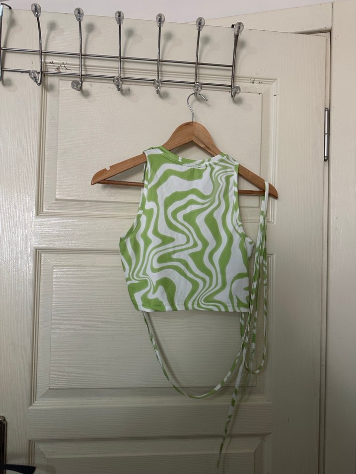 Yeşil Bağlamalı Crop - Görsel 3