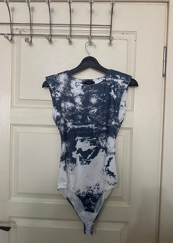 Batik Desenli body - Görsel 3