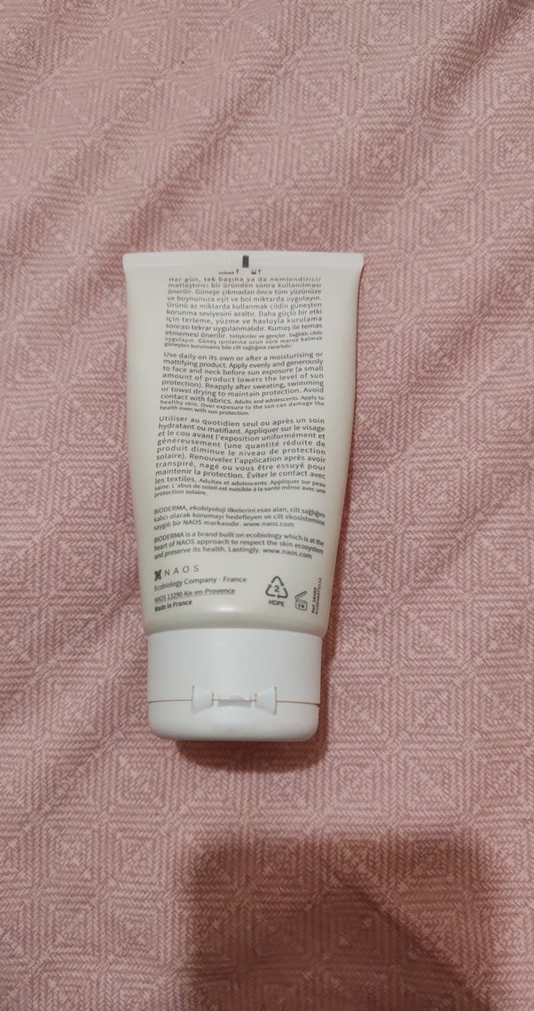 Bioderma Photoderm AKN Mat SPF 30 Güneş Kremi 150ml - Görsel 2