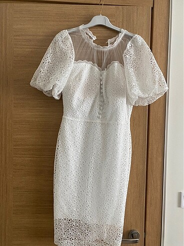 LC Waikiki Nikah elbise
