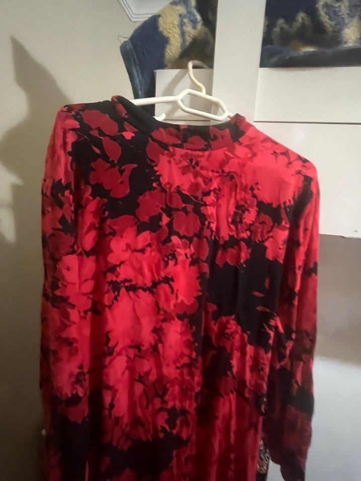 Kırmızı Batik Desenli Uzun Kollu Uzun Elbise - Görsel 2