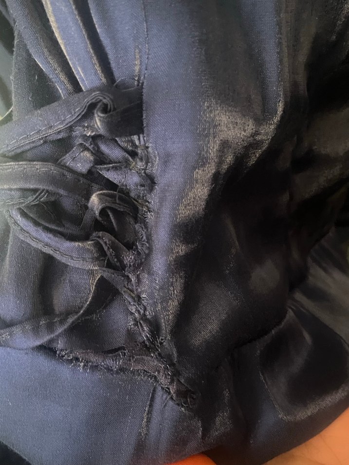 Siyah Saten Uzun Kollu Uzun Elbise - Görsel 2