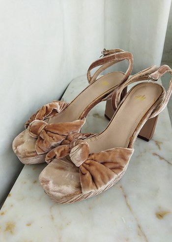 Peluş Topuklu Kadın Ayakkabı - Görsel 2