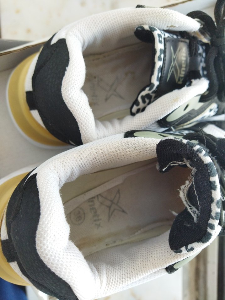 zebra Desenli Spor Ayakkabı - Görsel 4