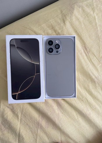 Gri iPhone 16 Pro Max