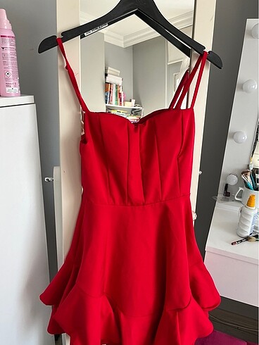 Zara Askılı kırmızı elbise