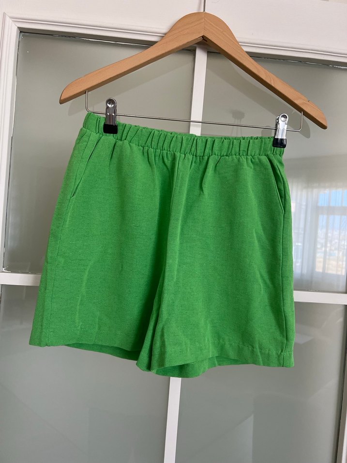 Yeşil Keten Mini Şort - Görsel 3