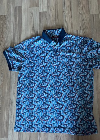 Renkli Desenli Mavi Kısa Kollu Polo Tişört - Görsel 2