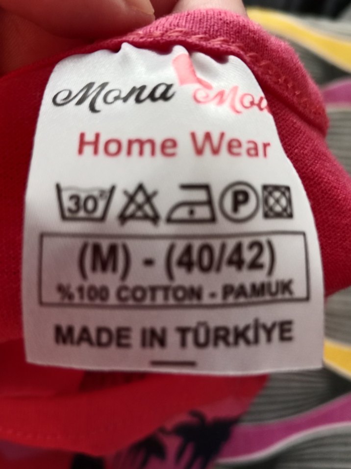 Uzun Kollu Renkli Baskılı Pijama Takımı - Görsel 5