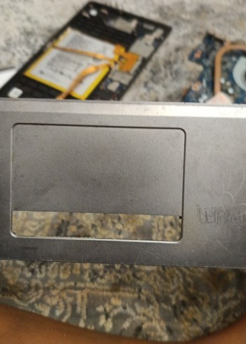 Gri Laptop Parçası - Görsel 3