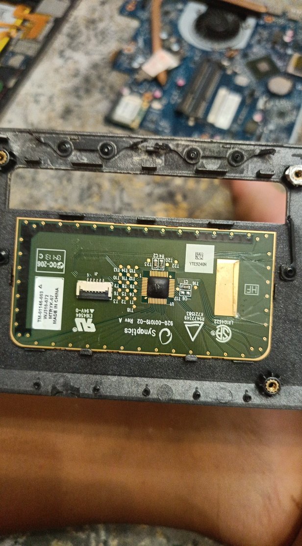 Gri Laptop Parçası - Görsel 4