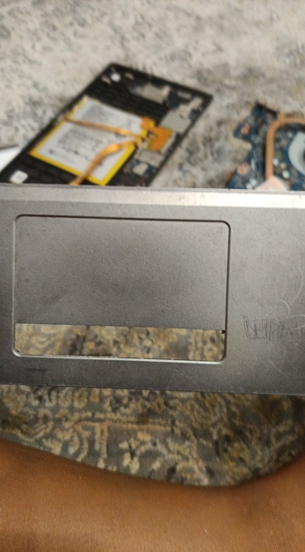 Gri Laptop Parçası - Görsel 3