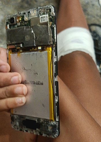 telefon arkası ekransız çalışıp çalışmadığı bilinmiyor - Görsel 8