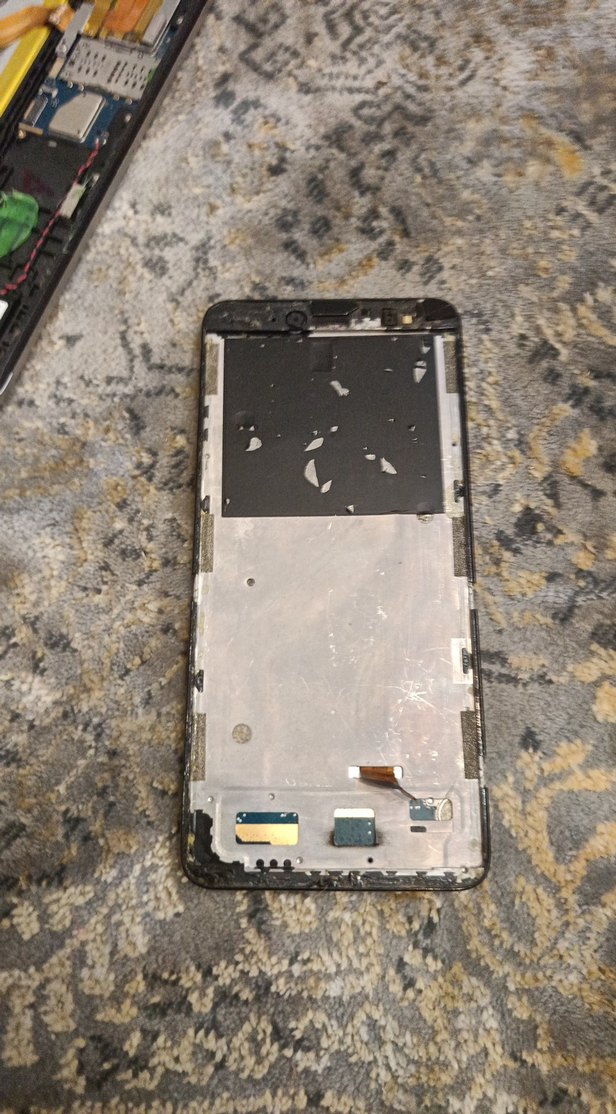 telefon arkası ekransız çalışıp çalışmadığı bilinmiyor - Görsel 2