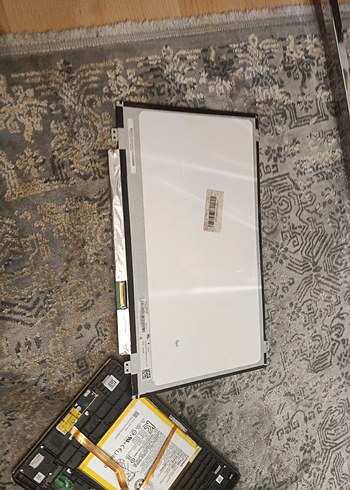 laptop ekranı soketsiz çalışıp çalışmadığı bilinmiyor - Görsel 6