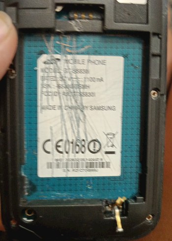 Kırık Ekranlı Siyah Samsung Android Telefon bataryasız - Görsel 3