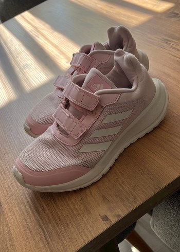 35 Beden Kız Çocuk Pembe Cırt Cırtlı Spor Ayakkabı