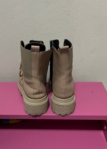 37 Beden Bej Topuklu Bağcıklı Kadın Bot