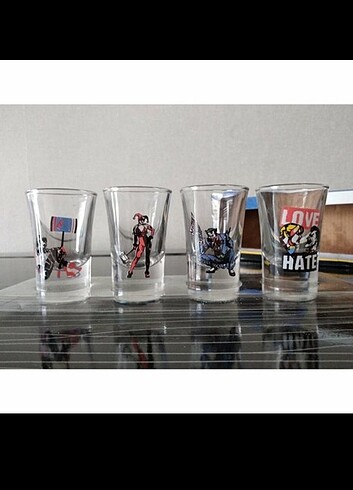 Harley Quin shot set 