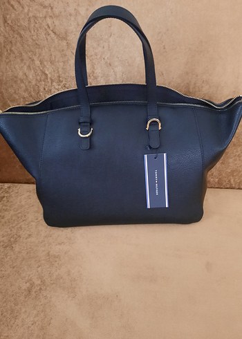 Tommy Hilfiger Orjinal Tommy Hilfiger Siyah Deri Kadın Çanta