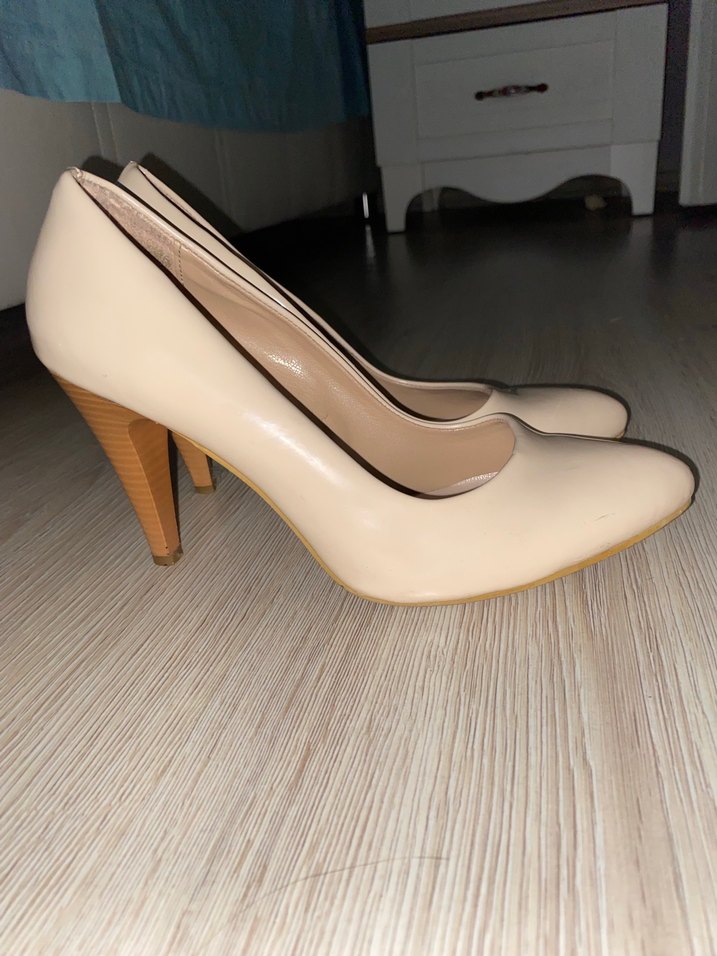 Bej parlak Kadın Stiletto Topuklu Ayakkabı - Görsel 4