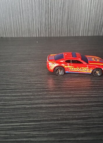  Beden Hot wheels Camaro model araba 