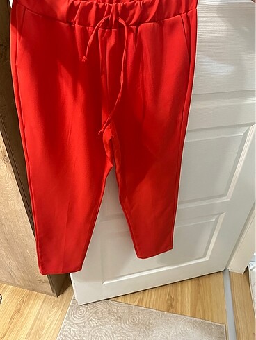 40 Beden kırmızı Renk Pantolon