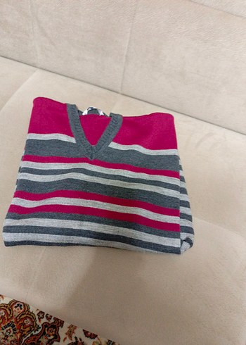 Gri Kırmızı Çizgili V Yaka Erkek Kazak - Görsel 6