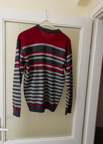 Gri Kırmızı Çizgili V Yaka Erkek Kazak - Görsel 3