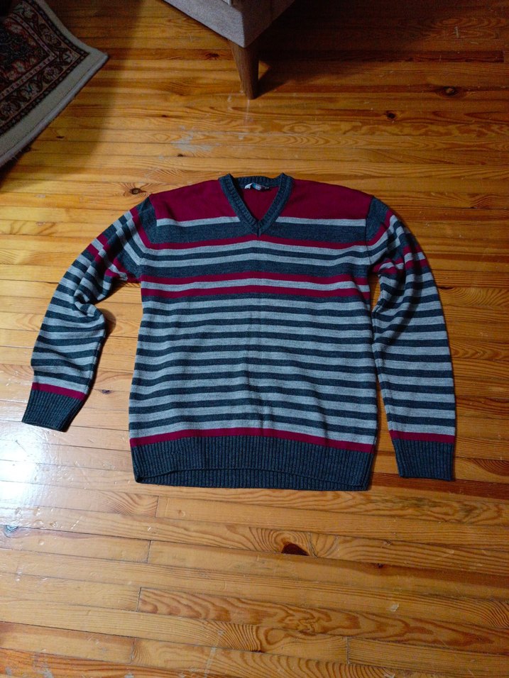 Gri Kırmızı Çizgili V Yaka Erkek Kazak - Görsel 4