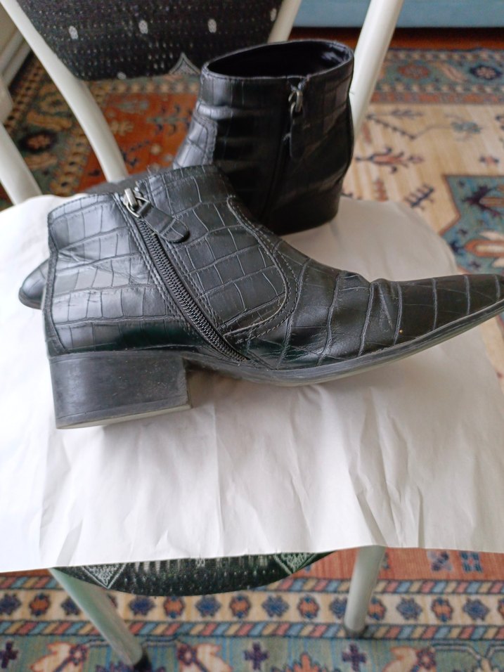 Siyah Deri Yılan Desenli Topuklu Bot - Görsel 2