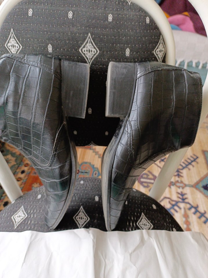 Siyah Deri Yılan Desenli Topuklu Bot - Görsel 3