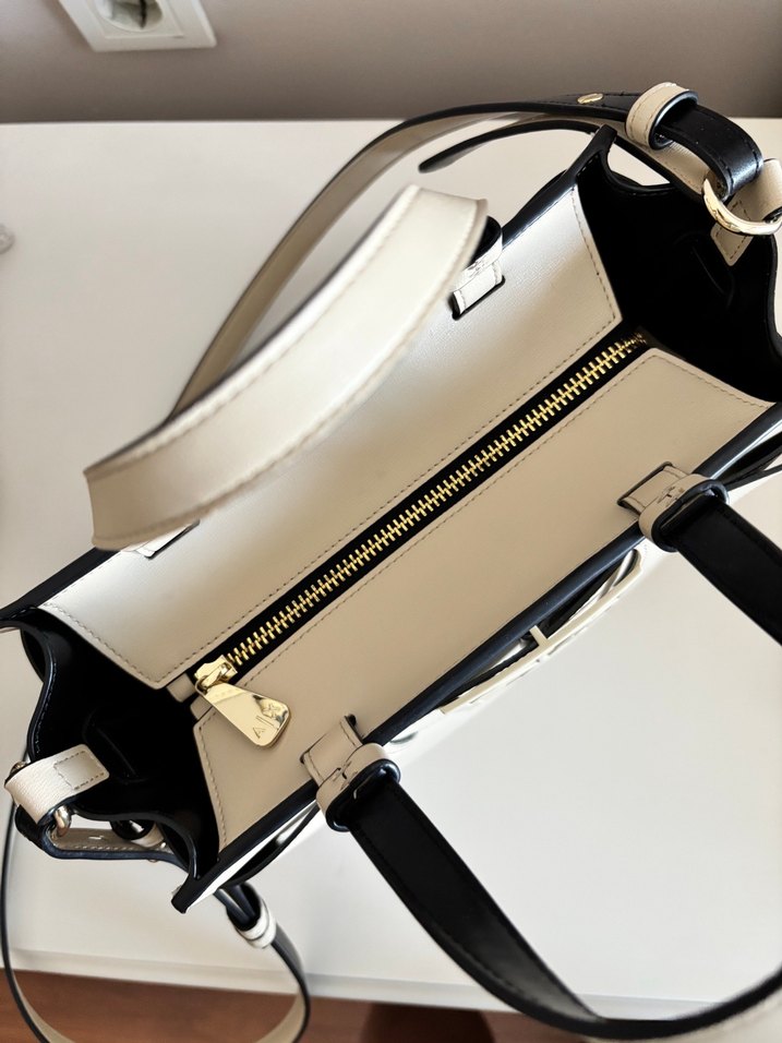 Orijinal Armani Krem Deri Klasik Tokalı Kadın Çanta - Görsel 5