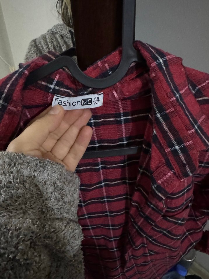 Kırmızı Kareli Kadın Gömlek - Görsel 3