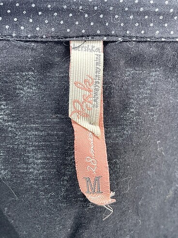 m Beden siyah Renk PreLoved Gömlek %70 İndirimli.