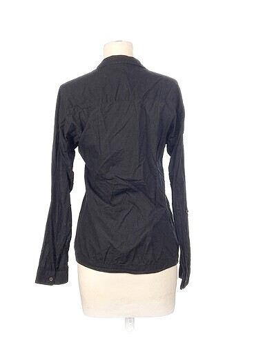 m Beden PreLoved Gömlek %70 İndirimli.