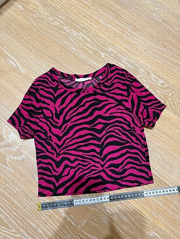 Forever 21 Ecrou marka zebra desen crop üst