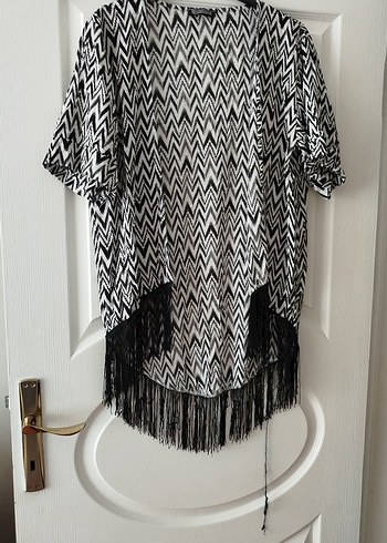 Püsküllü Siyah Beyaz Bohem Kimono