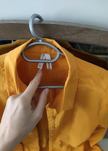 m Beden turuncu Renk Koyu Sarı gömlek 