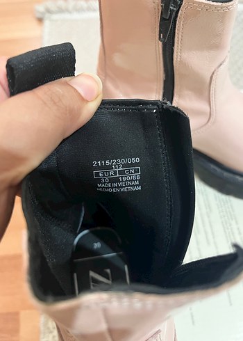 Suni rugan chelsea bot - Görsel 3