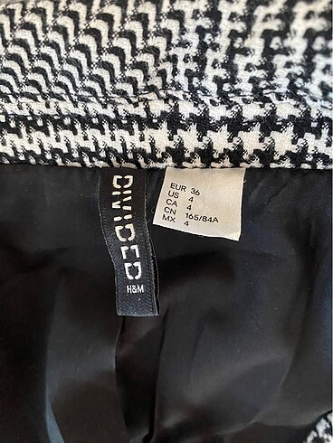 36 Beden beyaz Renk Siyah beyaz ekose H&M ceket