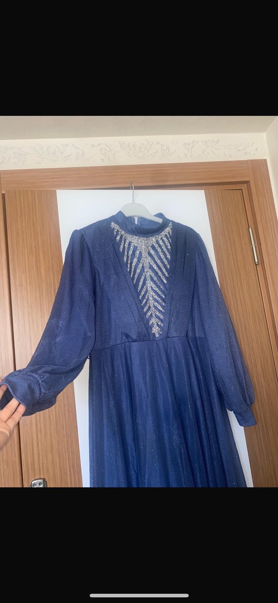 Parlak Lacivert Uzun Kollu Piliseli Abiye Elbise - Görsel 3