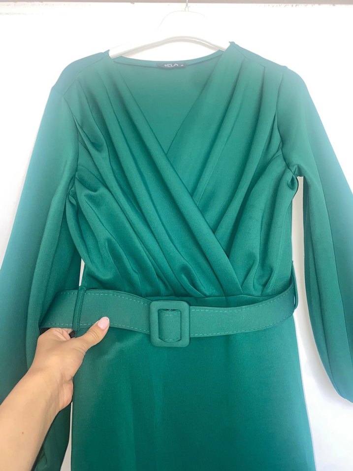Kemerli Uzun Yeşil Kadın Elbise - Görsel 2