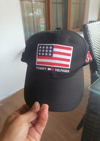 Tommy Hilfiger Siyah Biker Şapka