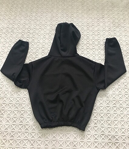 m Beden Siyah kapişonlu crop sweatshirt